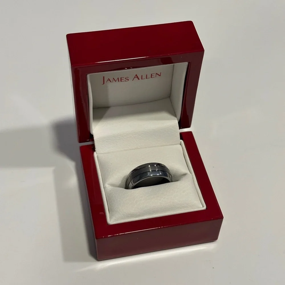 NWOT James Allen Triton tungsten carbide 8mm men’s wedding ring band size 7.5